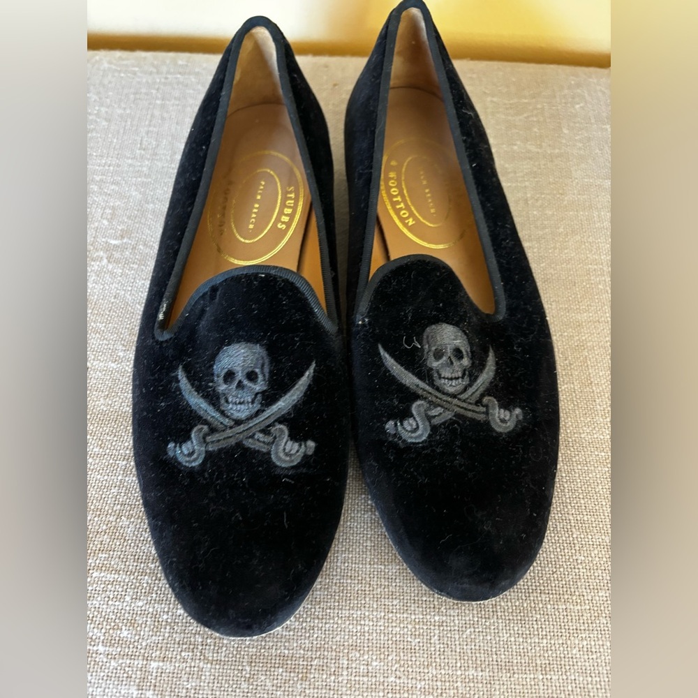 Women’s Stubbs & Wootton Black/Black Pirate Skulls Velvet Loafer Sz 9 Like New
